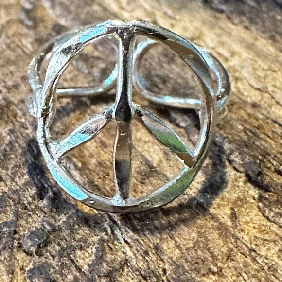 Handmade Artesian Hippie Silver Peace Sign Adjustable Ring, Gift Box - Picture 4 of 14